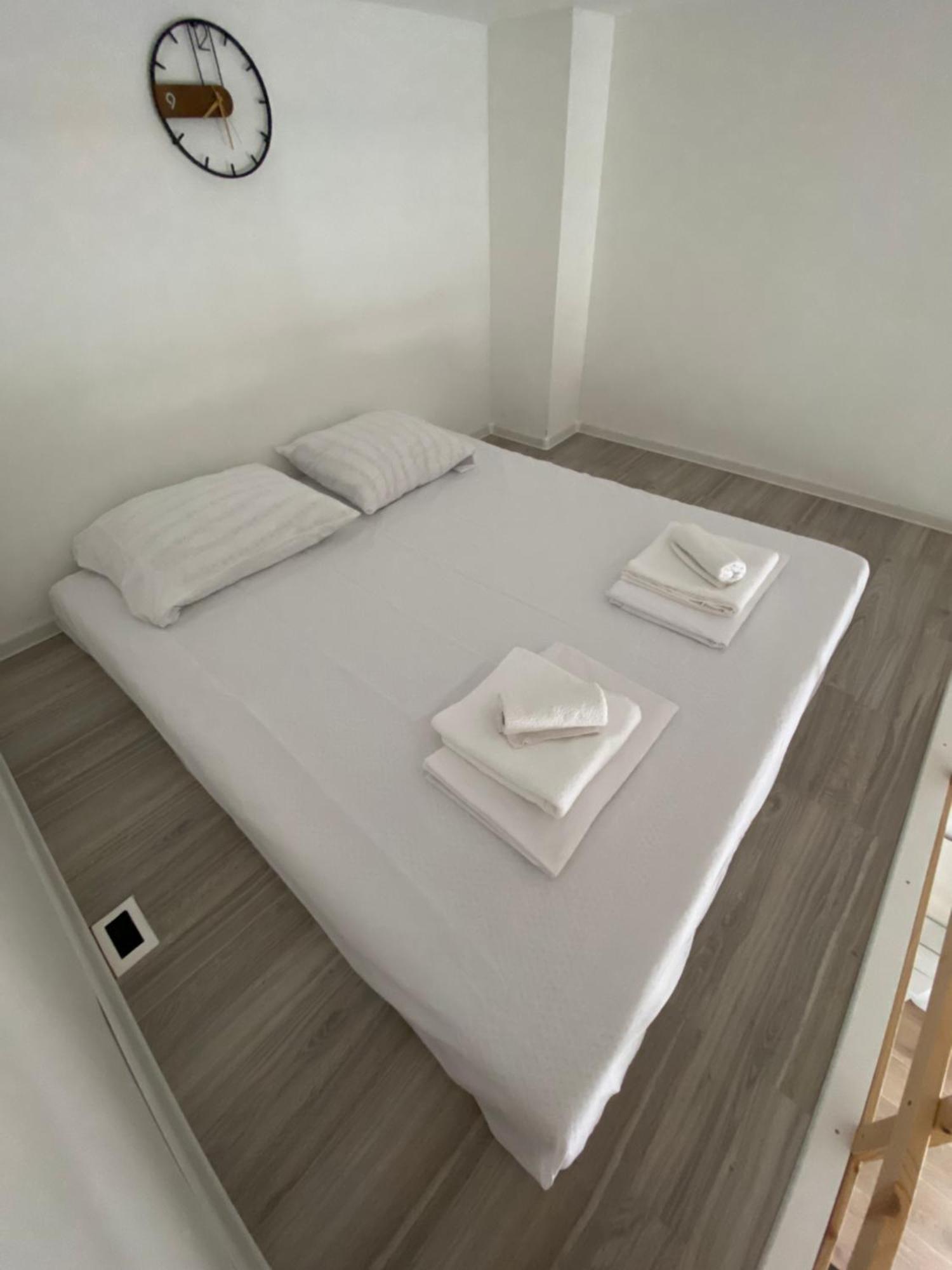 Harmony Suites Bol Buitenkant foto