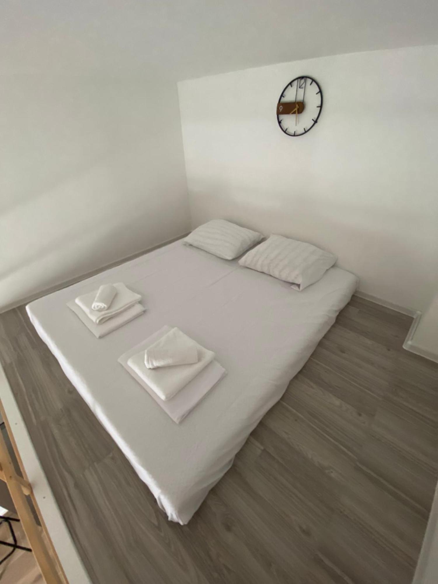 Harmony Suites Bol Buitenkant foto